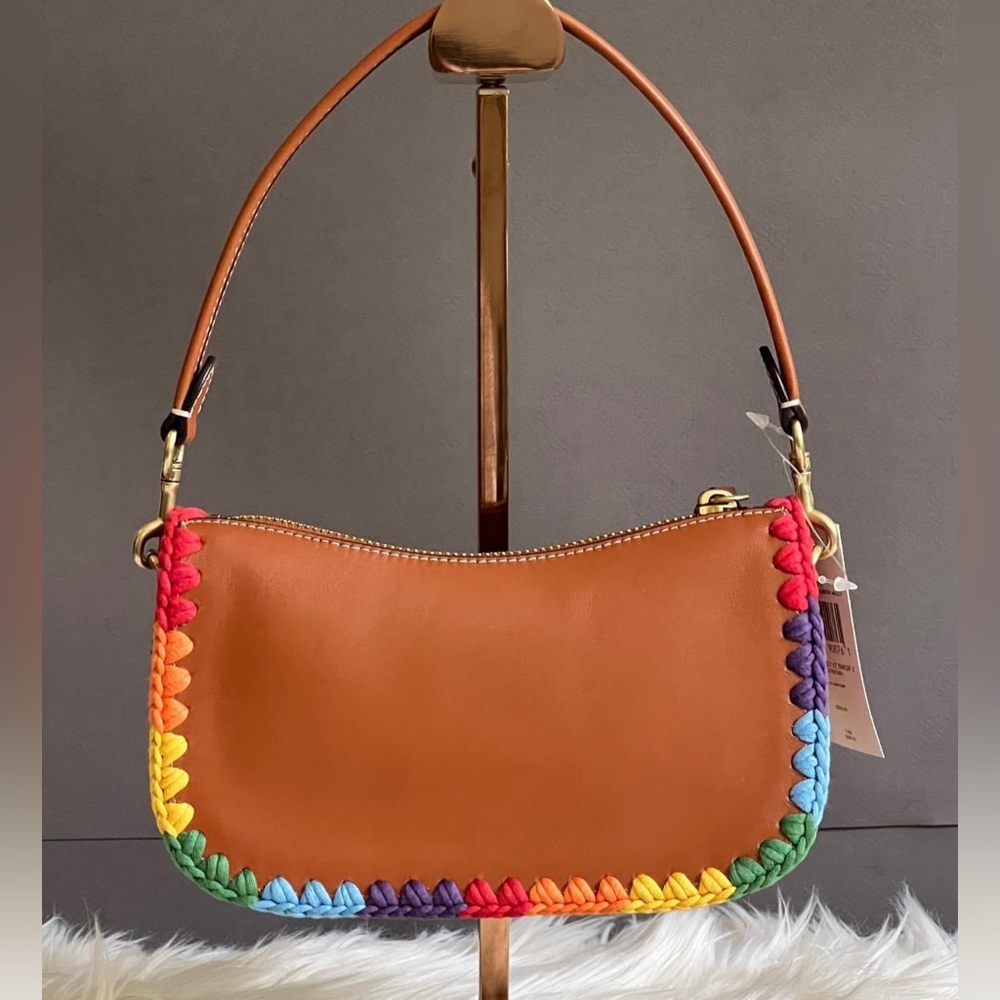 CJ785 - Coach Swinger 20 with Rainbow Crochet - Picture 7 of 12
